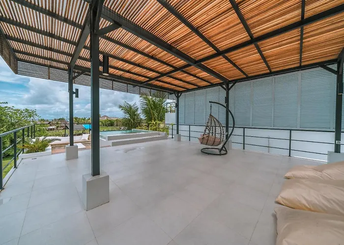 Baliwood: Splendid 2br - 200m Away From The