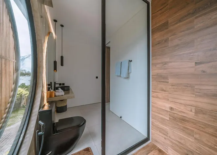 Baliwood: Splendid 2br - 200m Away From The